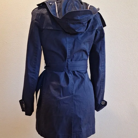 Spring Showers Brit Burberry Navy Double-Breasted Trench Coat Size 4 - Picture 2 of 13